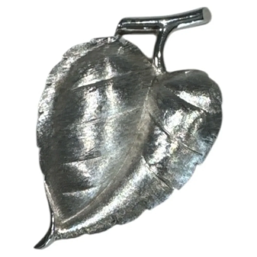 Crown Trifari 1960s Vintage Brushed Silver Tone Life Like Detailed Leaf Brooch